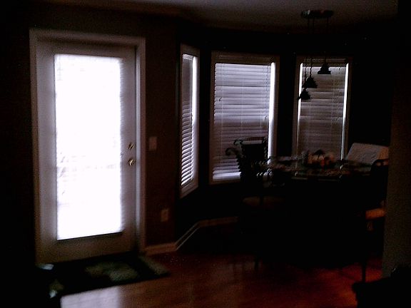 3rd image of 1831 E. Oakland Avenue #4