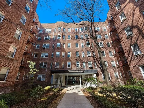 920 E 17th St APT 208, Brooklyn, NY 11230