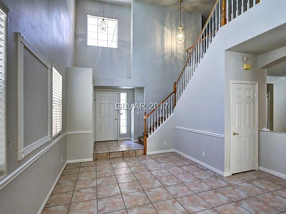 5th image of 9736 Manheim Ln