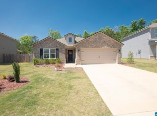 112 Briarfield Ln, Calera, AL 35040
