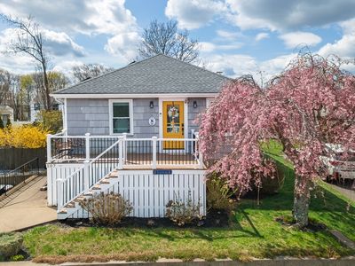 107 Lenox St, Quincy, MA, 02169