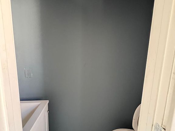 2nd image of 179 Hobson St Floor 2