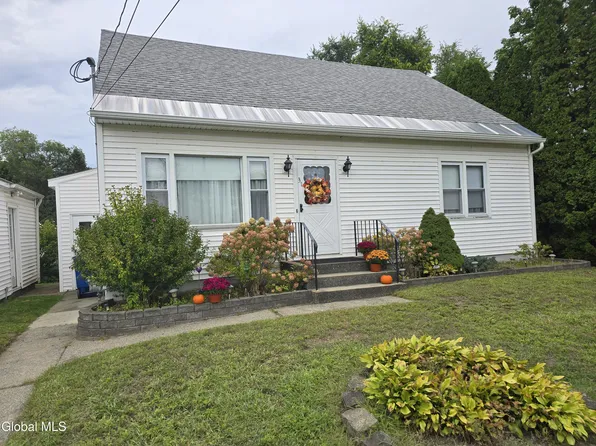 31 Breslin Avenue, Cohoes, NY 12047