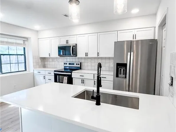 11611 E 59th Ter, Kansas City, MO 64133