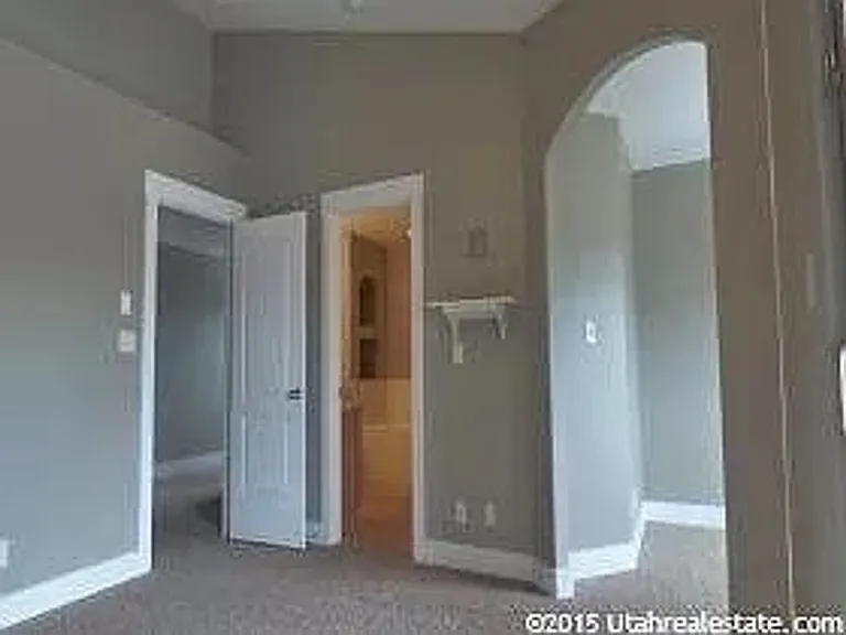 2741 N Garden Dr — Photo 7