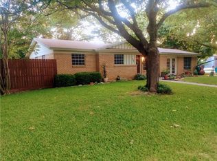 135 NW Wanda Way, Burleson, TX 76028