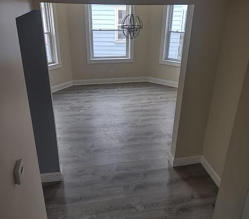 4th image of 9458 Elm St