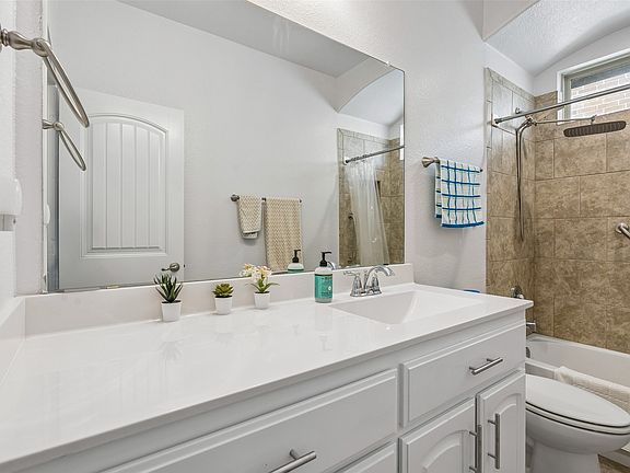5th image of 9220 Bronze Meadow Dr