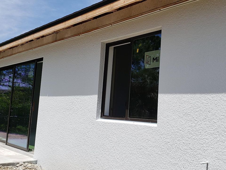 2nd image of 3736 NE 15th Ave