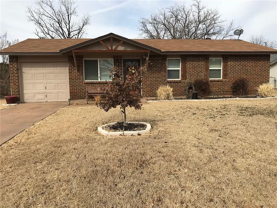 1st image of 108 S Kirkwell Cir