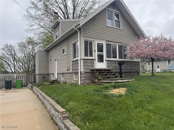 287 E Huston St, Barberton, OH 44203
