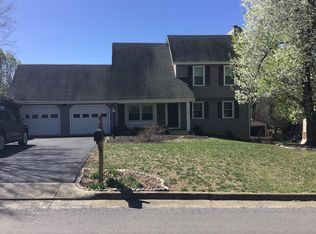 5306 Huntridge Rd, Roanoke, VA 24012