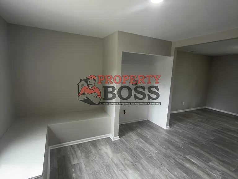 3985 Grant St — Photo 3