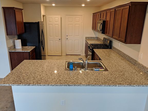 5th image of 9729 Cluny Ave