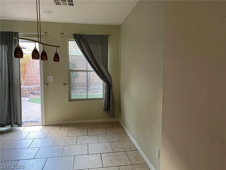 1159 Grove Park St — Photo 11
