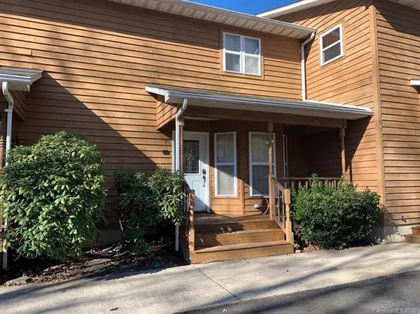 151 Country Club Dr #7, Whittier, NC 28789