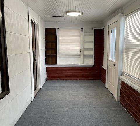 2nd image of 146 Esther St