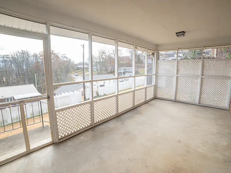 2041 Louita Ave — Photo 18
