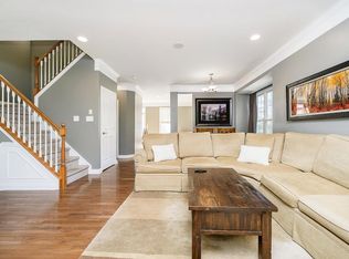 8681 Meridian Square Dr, Indianapolis, IN 46240