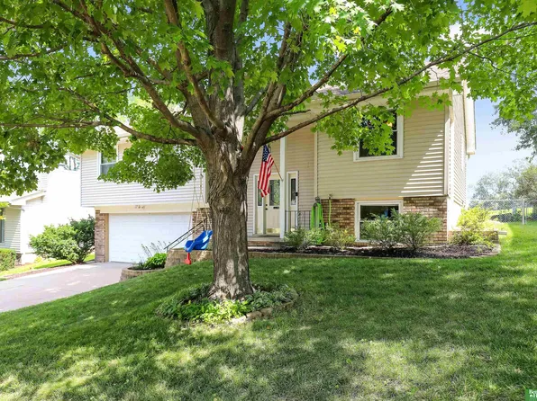 2239 N 127th Cir, Omaha, NE 68164