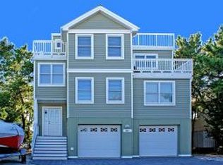 311 W 12th St, Ship Bottom, NJ 08008