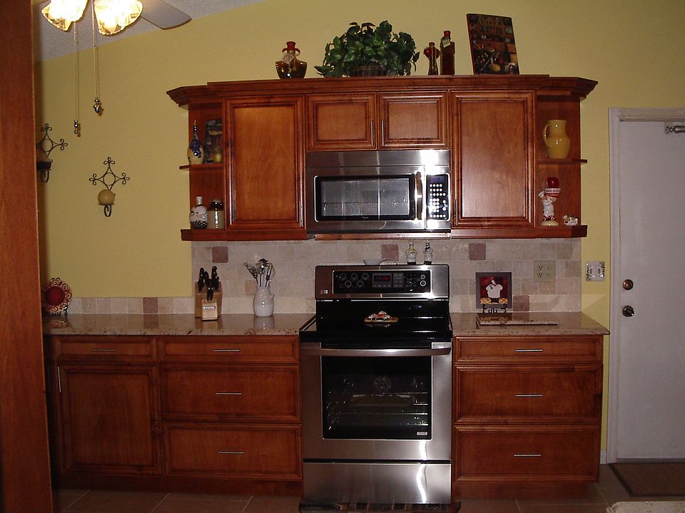 2nd image of 6416 Moonstone Way