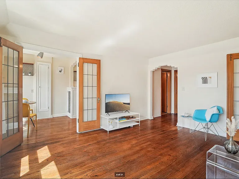 519 W Roy St #309 — Photo 5