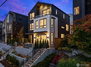 2530 30th Ave W, Seattle, WA 98199