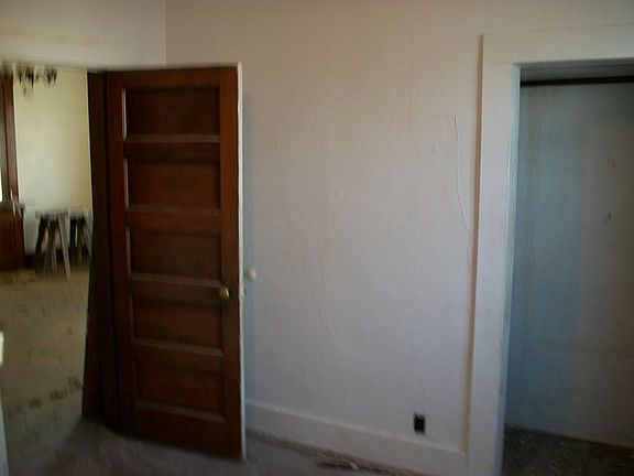 5th image of 501 E Missouri St
