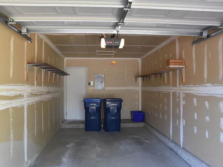 2441 Charleston Dr #4 — Photo 2