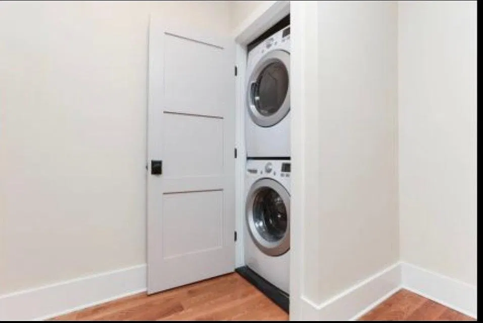 1 bed, 800 sqft, $2,000 — Photo 4