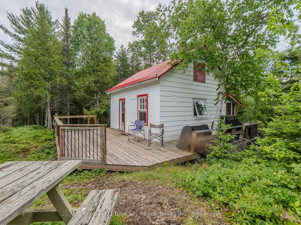 44 Island Rd, West Nipissing, ON P0H 2N0