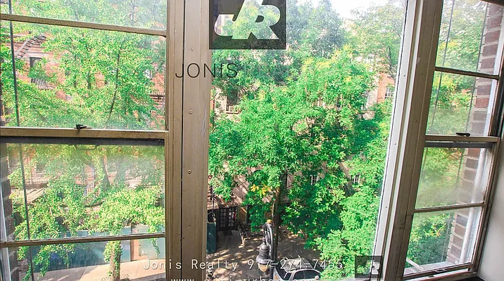 Rented by Jonis Realty | media 3