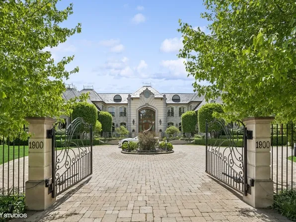 1900 Winnetka Ave, Northfield, IL 60093