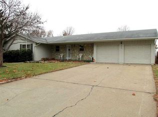 2908 James Ave, Manhattan, KS 66502
