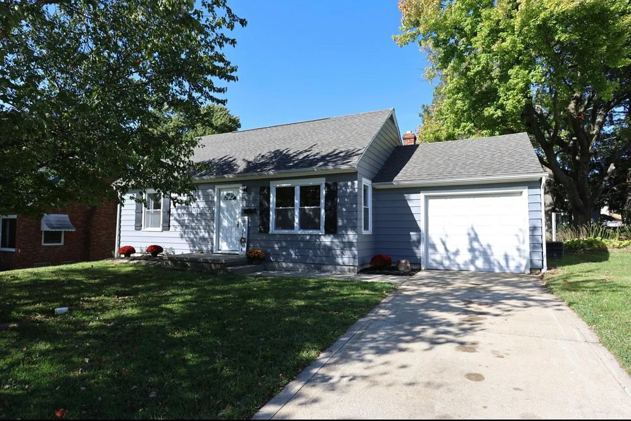 2 bed, 832 sqft, $1,500 — Photo 1