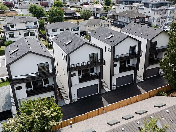 3rd image of 8483 16th Ave #1