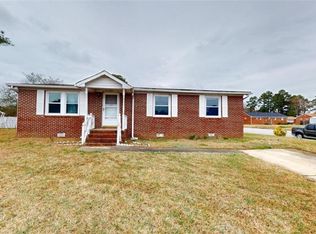 1018 Lake Kennedy Dr, Suffolk, VA 23434