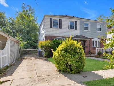 164-38 76th Road, Fresh Meadows, NY, 11366