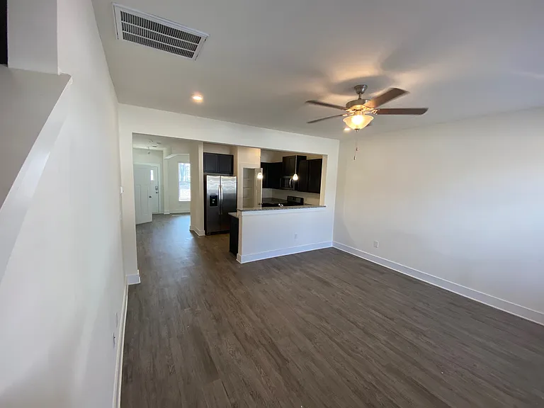 288 E Hayne St — Photo 3