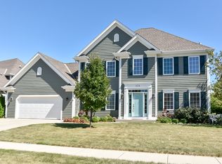 434 Tanager Dr, Grafton, WI 53024