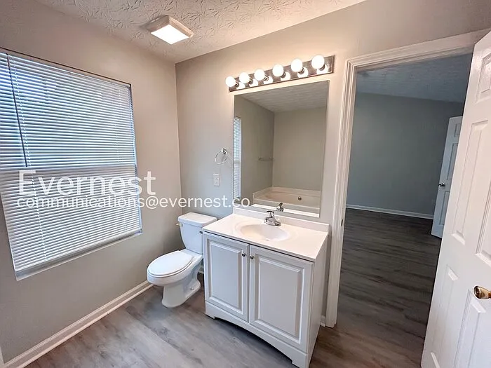 5604 Windfall Ln — Photo 13
