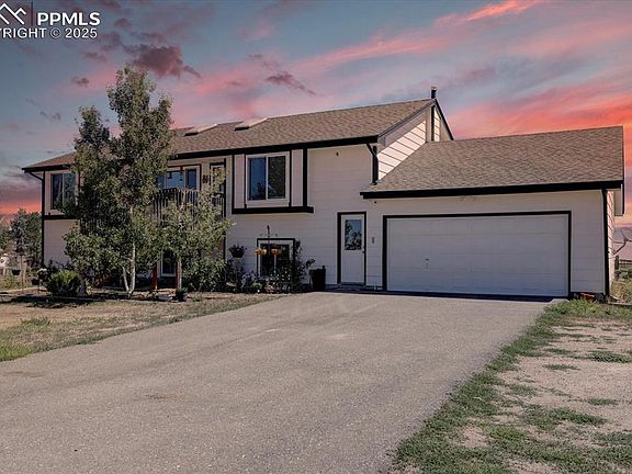 3rd image of 43400 Somerset Ct