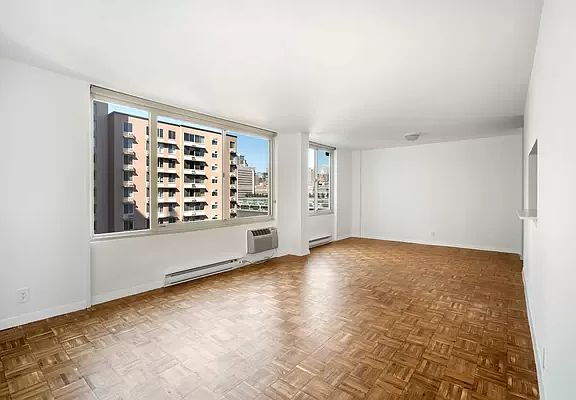 3rd image of 575 Main St #801