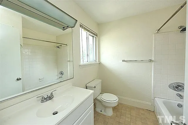 2305 Champion Ct — Photo 14