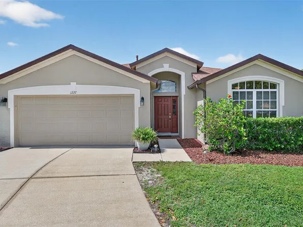 1227 Atticus Ct, Zephyrhills, FL 33543