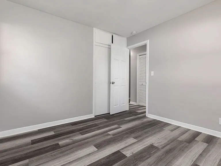 1209 S 45th St — Photo 16