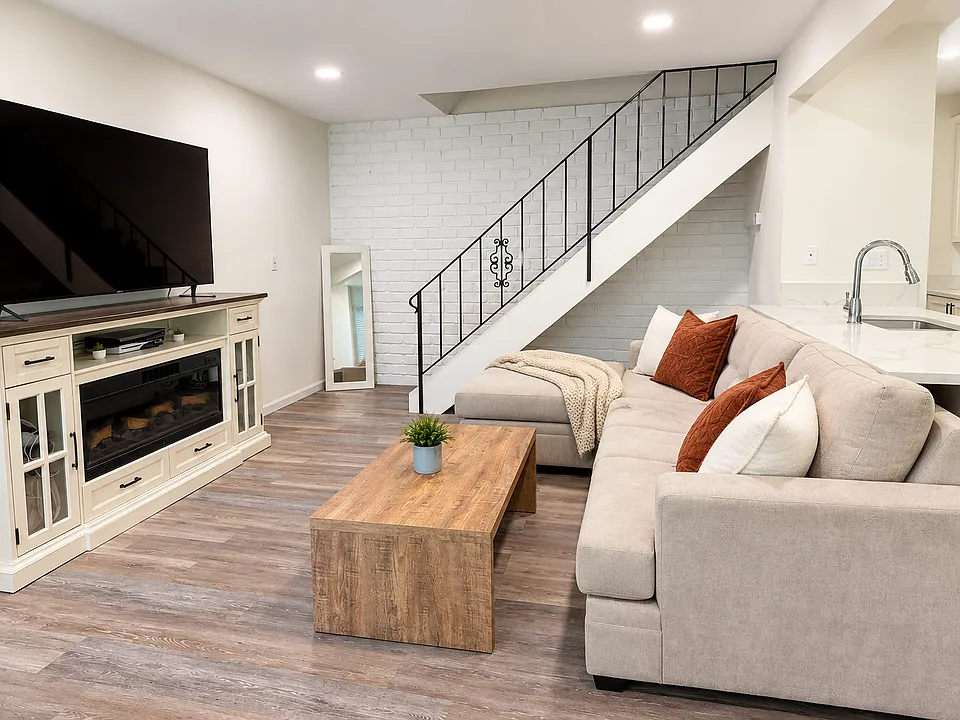 7756 Arbor Cir