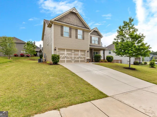 4 Collette Cv, Newnan, GA 30265