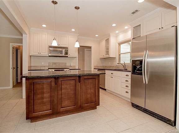 4th image of 7920 Surreywood Pl